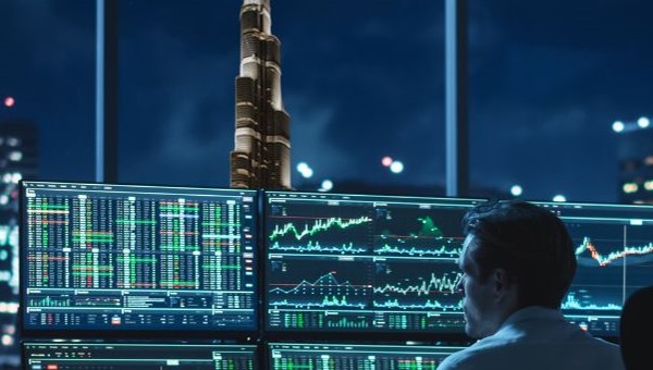 ما هو أفضل وسيط للتداول في سوق دبي المالي وشركة إكسنس